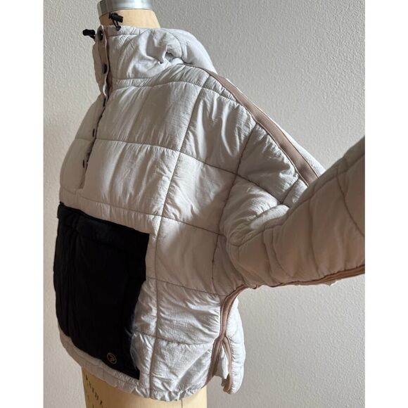 Savvi Women's Sz Small Stone Black Puffer Jacket EUC - Picture 3 of 5